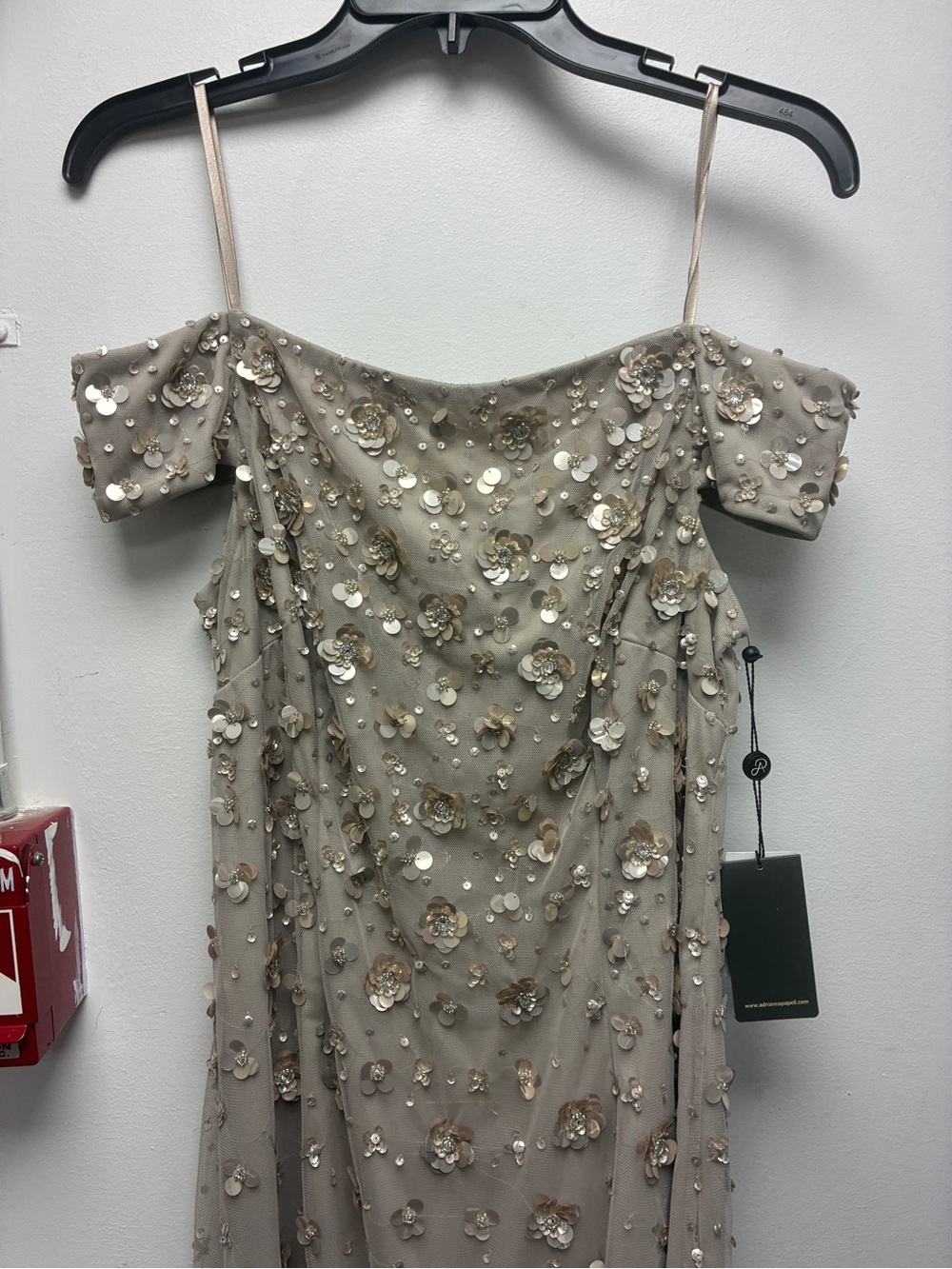 Adrianna Papell Champagne Floral Sequin Off Shoulder Gown NWT Size 2 MOB GALA - Picture 7 of 12